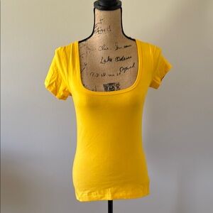AKIABARA size small Yellow Women's Top